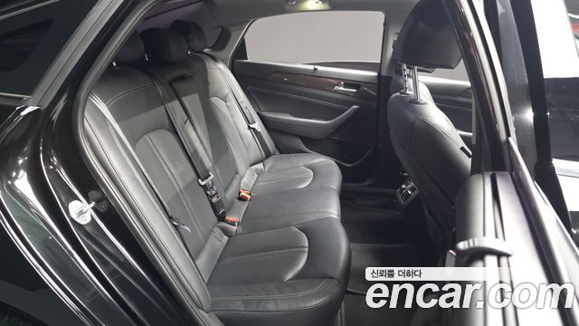 Hyundai Sonata 2019 — photo 17