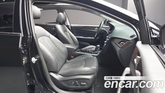 Hyundai Sonata 2019 — photo 16