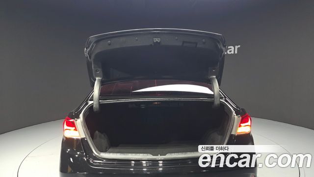 Hyundai Sonata 2019 — photo 32