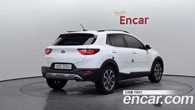 Kia Stonic 2018 — photo 2