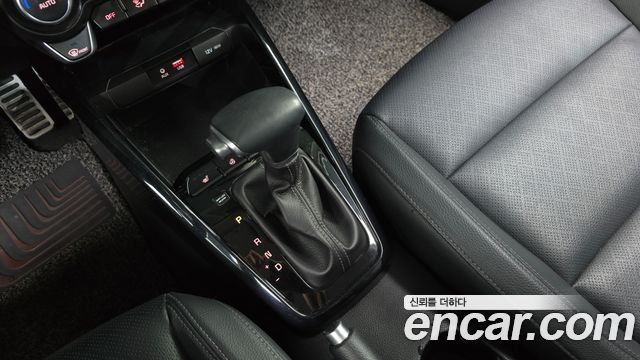 Kia Stonic 2018 — photo 9