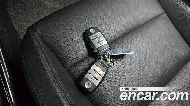 Kia Stonic 2018 — photo 16