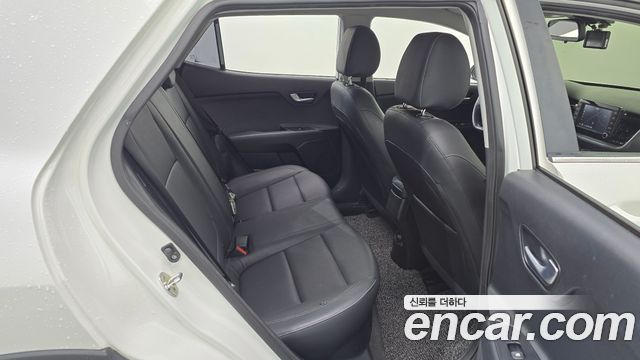 Kia Stonic 2018 — photo 19