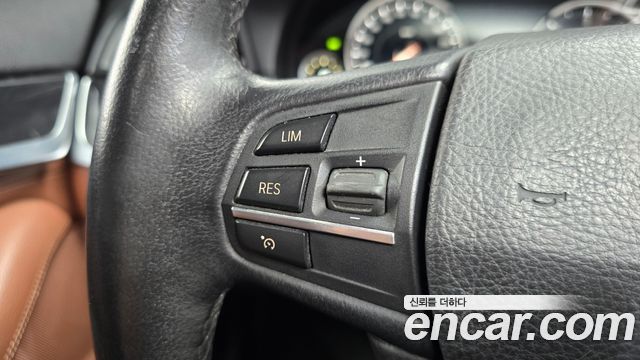 BMW 5-Series 2016 — photo 15