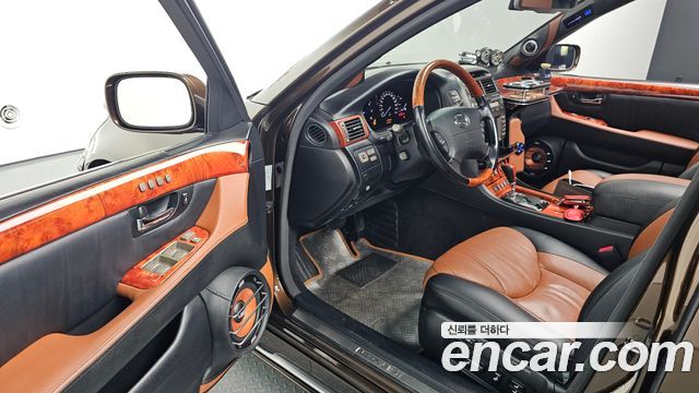 Lexus LS 2005 — photo 10