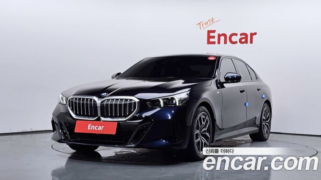 BMW 5-Series 2025 — photo 1