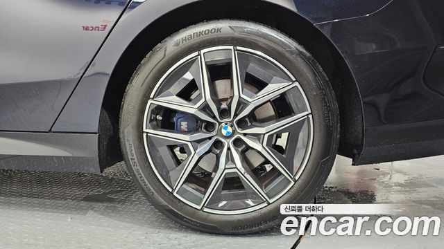BMW 5-Series 2025 — photo 7