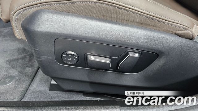 BMW 5-Series 2025 — photo 31