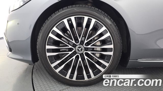Mercedes-Benz S-Class 2022 — photo 5