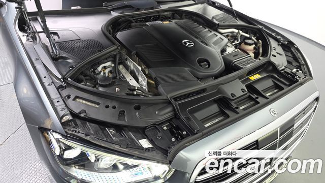 Mercedes-Benz S-Class 2022 — photo 6