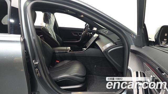 Mercedes-Benz S-Class 2022 — photo 17