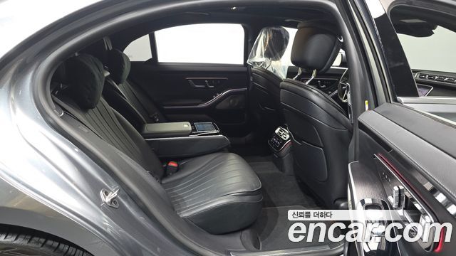 Mercedes-Benz S-Class 2022 — photo 18