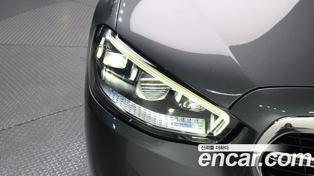 Mercedes-Benz S-Class 2022 — photo 8