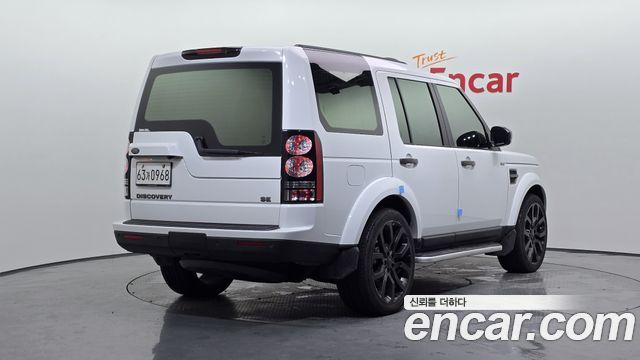 Land Rover Discovery 2016 — photo 2