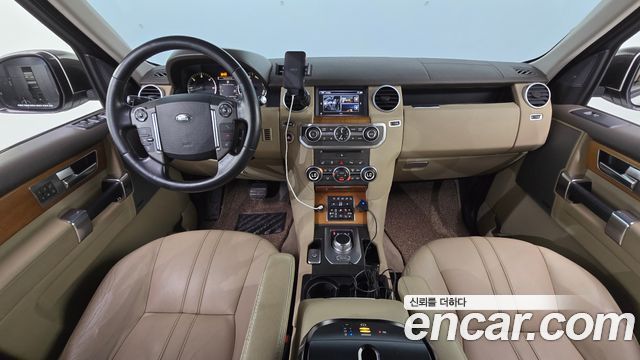 Land Rover Discovery 2016 — photo 7