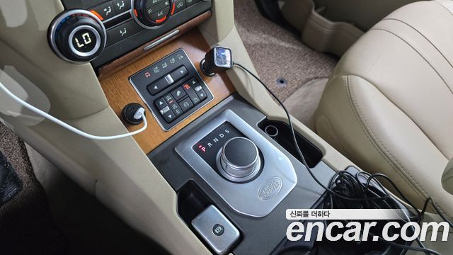 Land Rover Discovery 2016 — photo 9