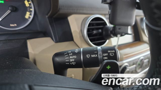 Land Rover Discovery 2016 — photo 17
