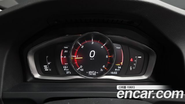 Volvo S60 2017 — photo 11