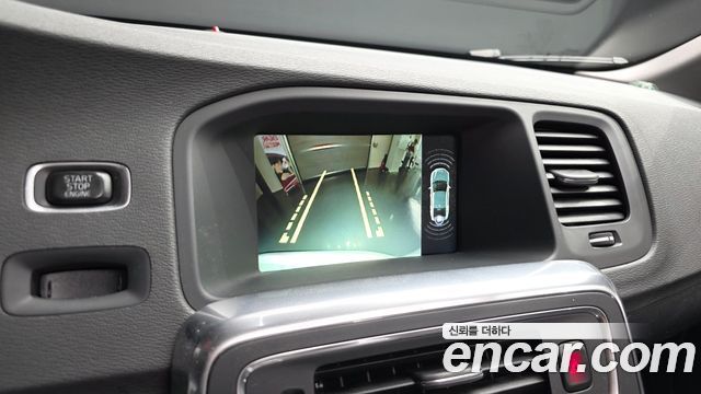 Volvo S60 2017 — photo 21