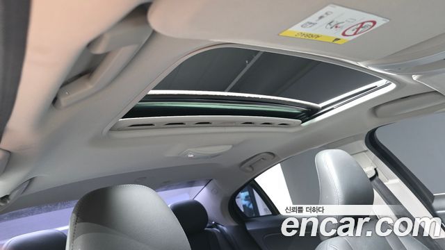 Volvo S60 2017 — photo 23