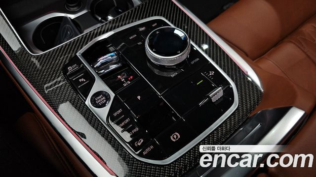 BMW X7 2025 — photo 12