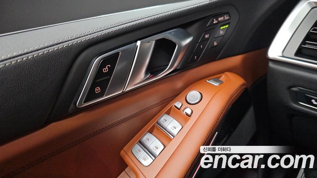 BMW X7 2025 — photo 33