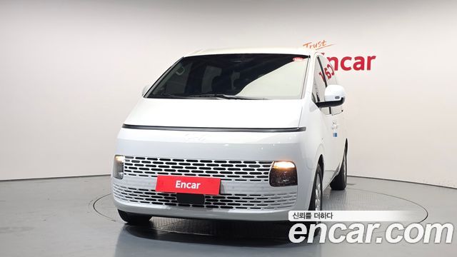 Hyundai Staria 2025 — photo 3