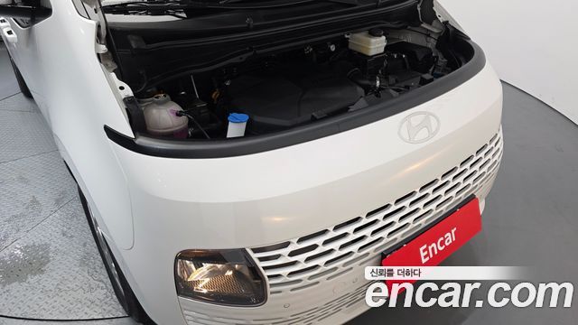 Hyundai Staria 2025 — photo 6