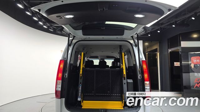 Hyundai Staria 2025 — photo 20