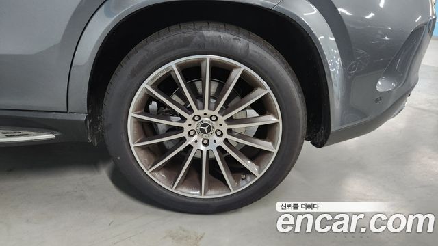 Mercedes-Benz GLE-Class 2025 — photo 5