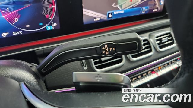 Mercedes-Benz GLE-Class 2025 — photo 9