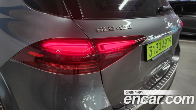 Mercedes-Benz GLE-Class 2025 — photo 16