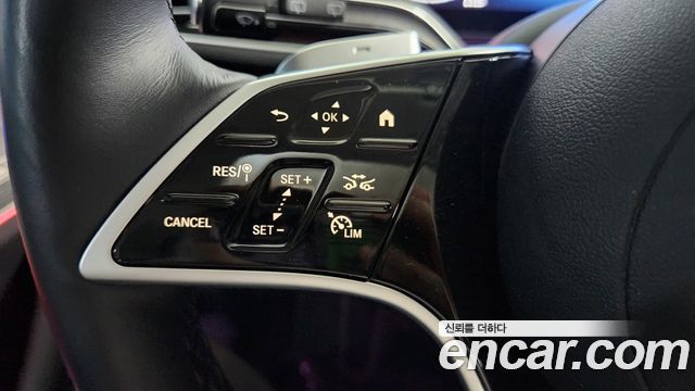 Mercedes-Benz GLE-Class 2025 — photo 18