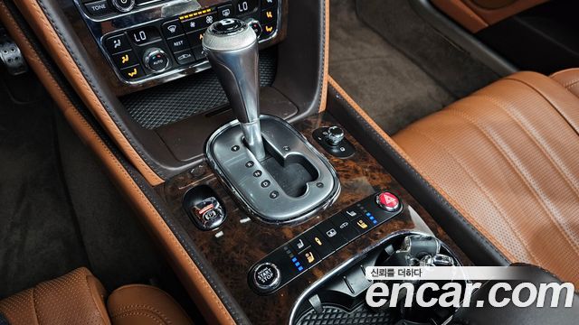 Bentley Flying Spur 2014 — photo 9