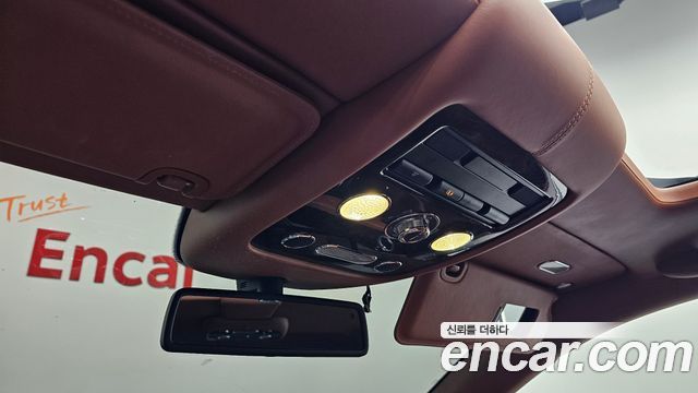 Bentley Flying Spur 2014 — photo 13