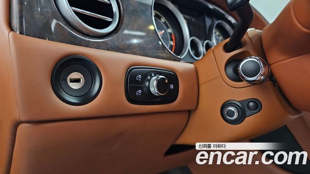 Bentley Flying Spur 2014 — photo 18