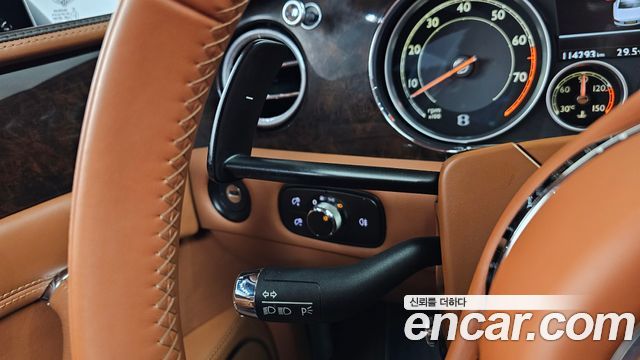 Bentley Flying Spur 2014 — photo 20