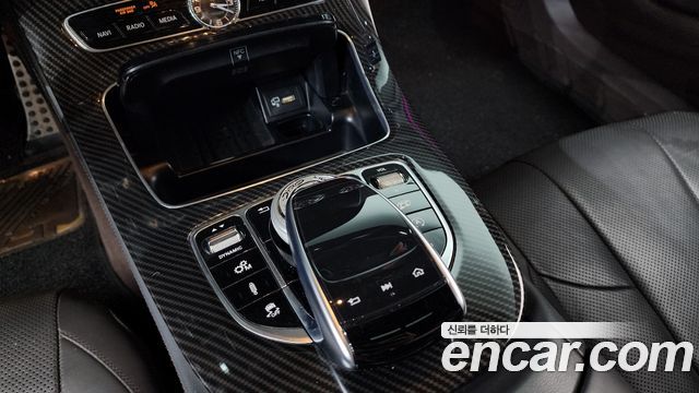 Mercedes-Benz CLS-Class 2019 — photo 20