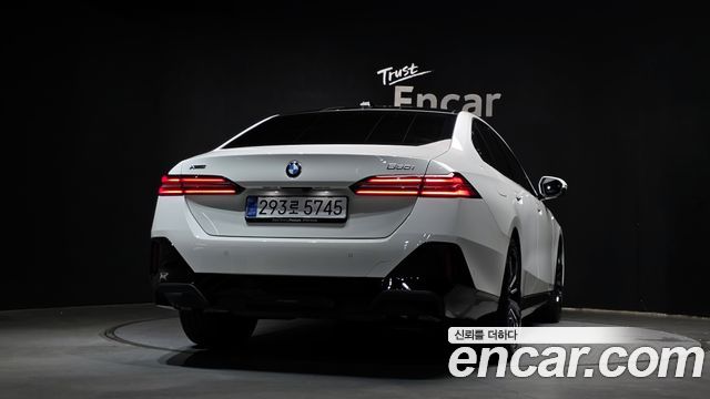 BMW 5-Series 2026 — photo 4
