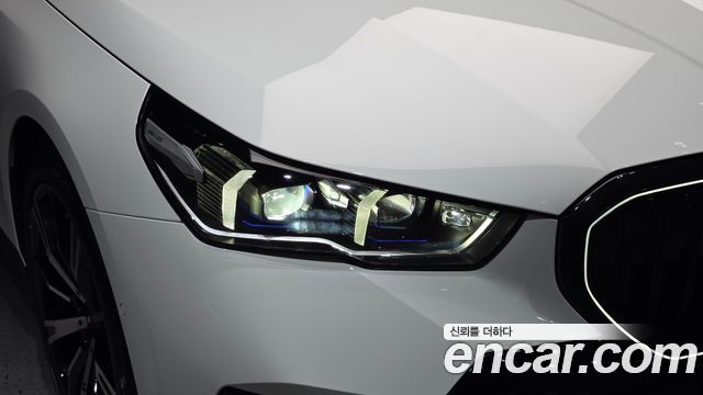 BMW 5-Series 2026 — photo 8