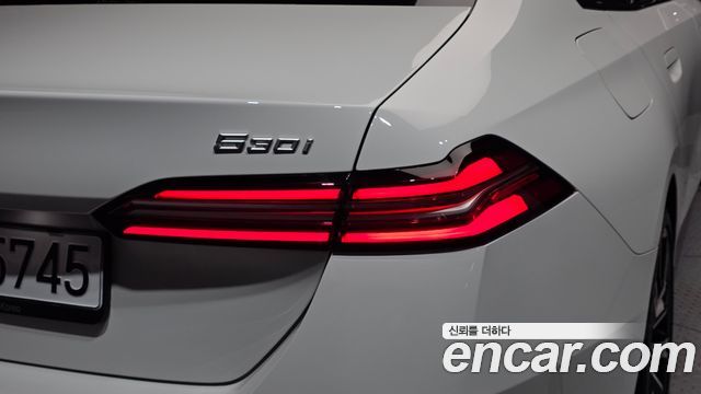 BMW 5-Series 2026 — photo 9