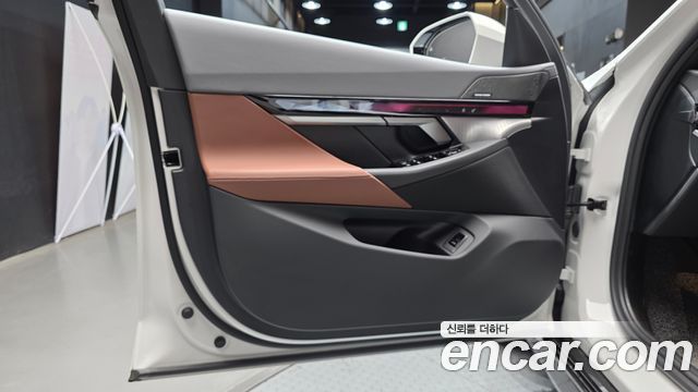 BMW 5-Series 2026 — photo 14