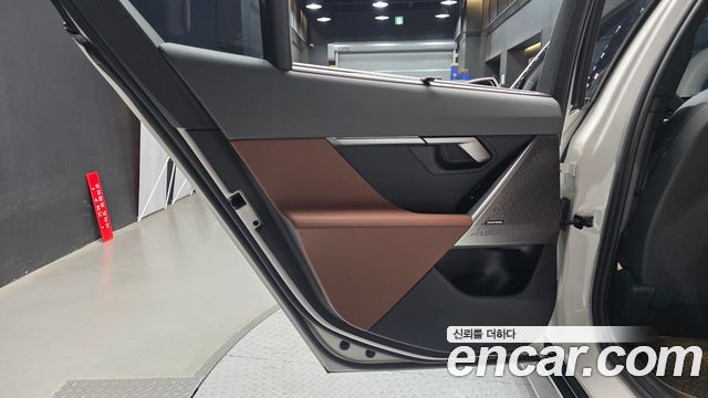 BMW 5-Series 2026 — photo 15