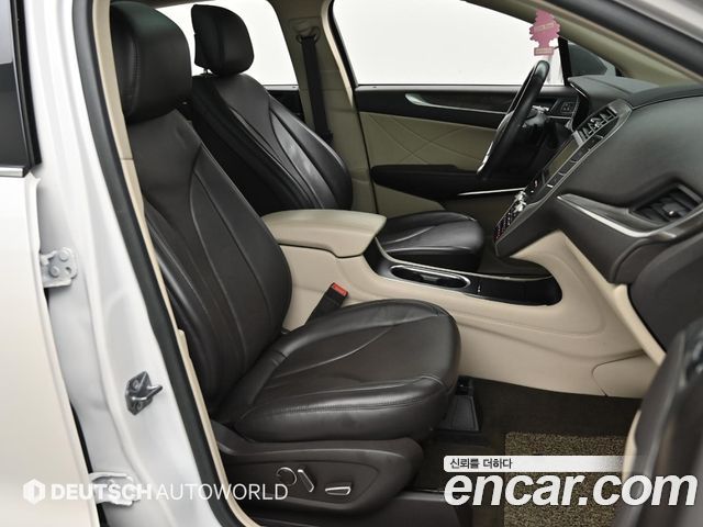 Lincoln MKC 2019 — photo 10