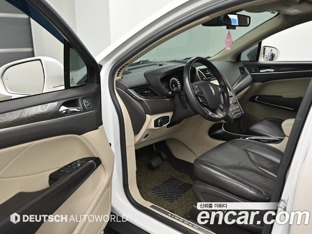 Lincoln MKC 2019 — photo 11