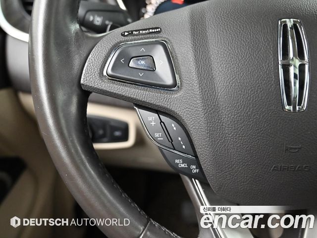 Lincoln MKC 2019 — photo 17