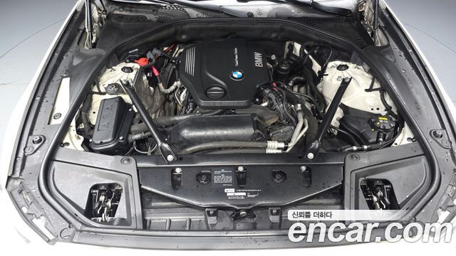 BMW 5-Series 2016 — photo 6