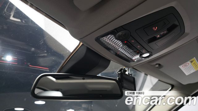 BMW 5-Series 2016 — photo 20