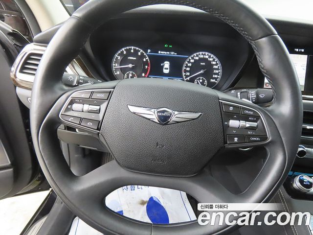 Genesis G90 2019 — photo 8