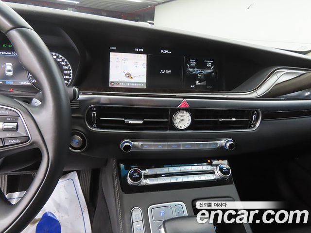 Genesis G90 2019 — photo 10